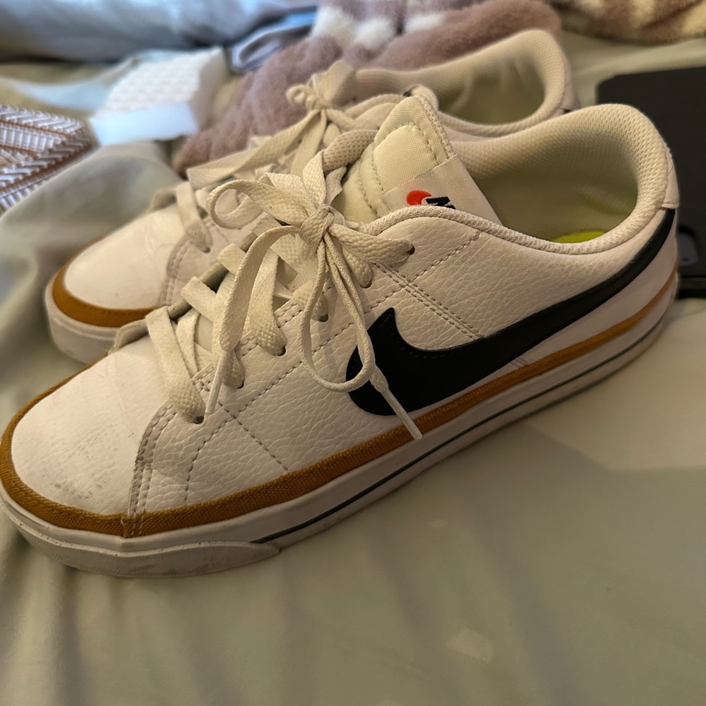 Nike Women's White and Gold Sneakers